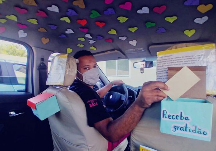 Motorista incentiva passageiros com mensagens positivas - Foto: reprodução @vh_mensagensdobem