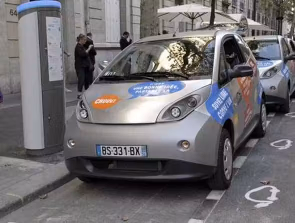 size_590_carro-eletrico-em-paris