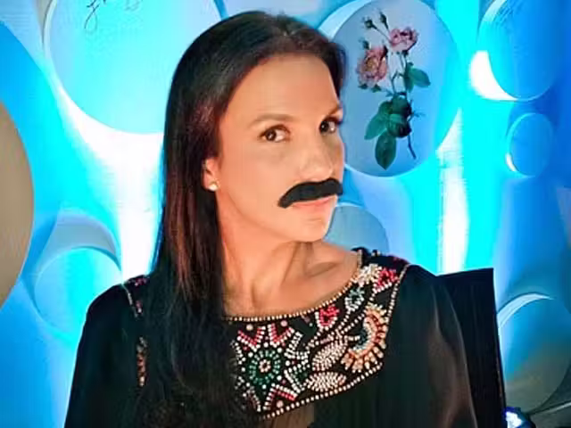 ivete_bigode