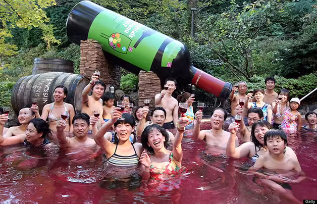 piscina_vinho1|piscina_vinho_2|piscina_vinho_3