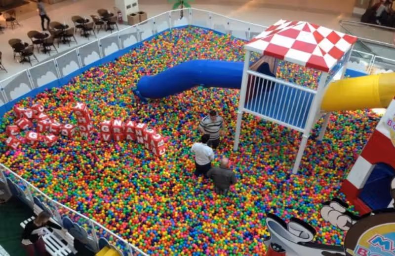 piscina_bolinhas2