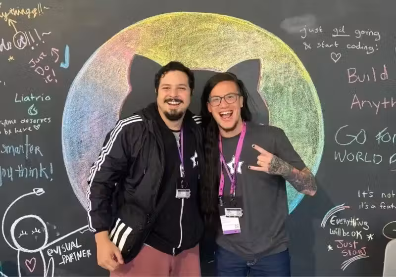Os dois brasileiros da periferia palestraram e compartilharam competências para milhares de programadores do mundo. Foto: Reprodução