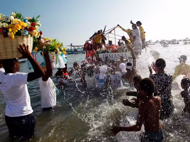 Dia de Iemanjá: festa em Salvador é considerada a mais tradicional do Brasil. - Foto: reprodução/Arisson Marinho