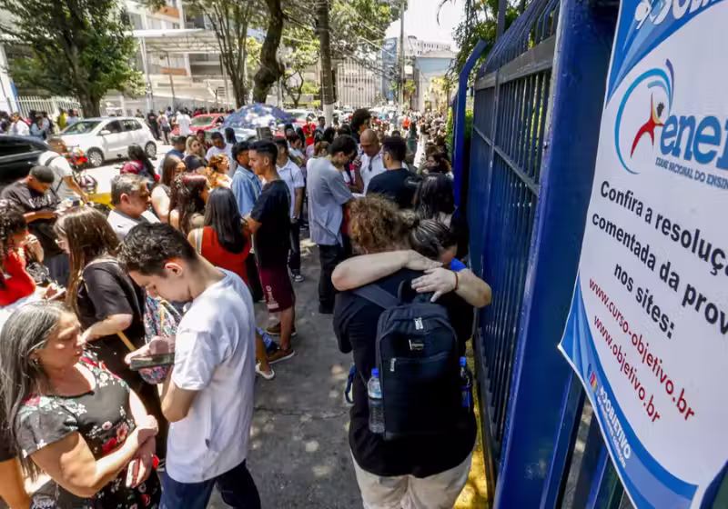 As inscrições para o Enem estão abertas e vão até o dia 6 de junho. As provas, na maior parte do país, ocorrerão em novembro. - Foto: Agência Brasil