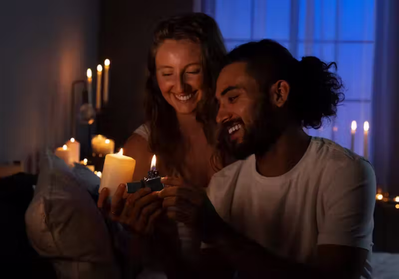 O Dia dos Namorados tá chegando e a gente separou dicas de presentes de até R$ 150 e três receitas para um jantar romântico em casa.- Foto: Freepik