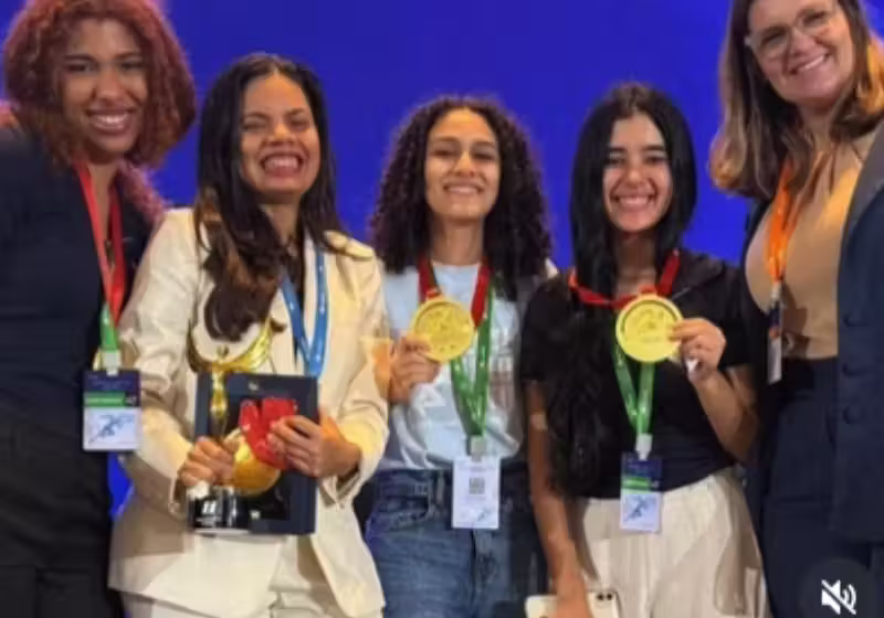 As alunas brasileiras vencem dois prêmios de tecnologia na China. As jovens estudam no Instituto Federal de Educação, Ciência e Tecnologia da Bahia (IFBA). - Foto: IFBA