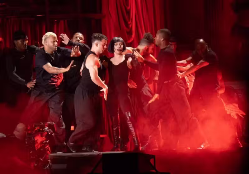Simpática e muito profissional, Lady Gaga surpreende fãs e participa de ensaio geral, às vésperas do show. “Estava com saudades”, afirmou. Foto: Revista Quem