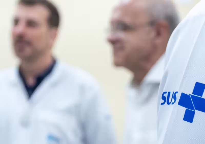 O concurso para médico de família no SUS está com inscrições abertas e os salários podem passar de R$ 16,5 mil, há vagas em todo país. Foto: portal do governo