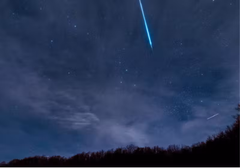 Prepare-se para um espetáculo raro com as chuva dupla de meteoros, a Southern Delta Aquariids e a Alpha Capricornids no céu do hemisfério sul. - Foto: Freepik