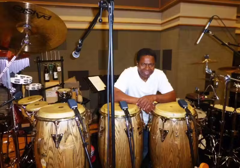 Paulinho da Costa, percussionista brasileiro que gravou com Michael Jackson e Madonna, terá uma estrela na Calçada da Fama de Hollywood (EUA). - Foto: Reprodução / Facebook Paulinho da Costa