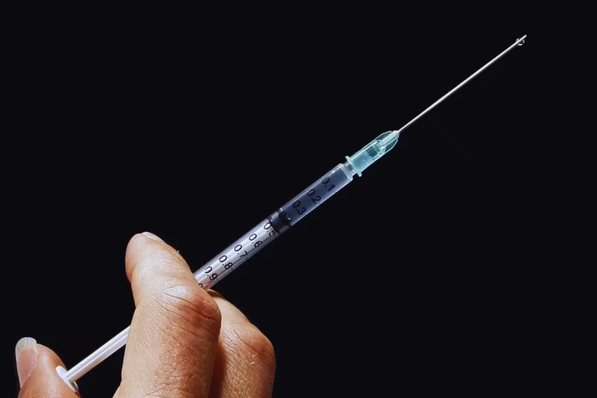 Começou a ser vendida no Brasil a PrEP injetável capaz de prevenir contra HIV. O medicamento Apretude custa R$ 4mil. - Foto: Armin Kübelbeck/CC