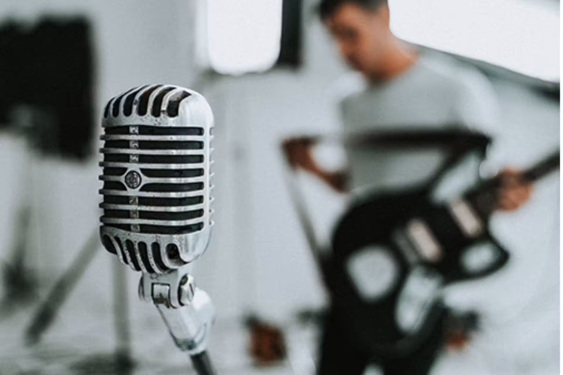 A plataforma Disruptivos Digitais, com IA, ajuda artistas independentes a dar um um “up” na carreira.- Foto: Unsplash