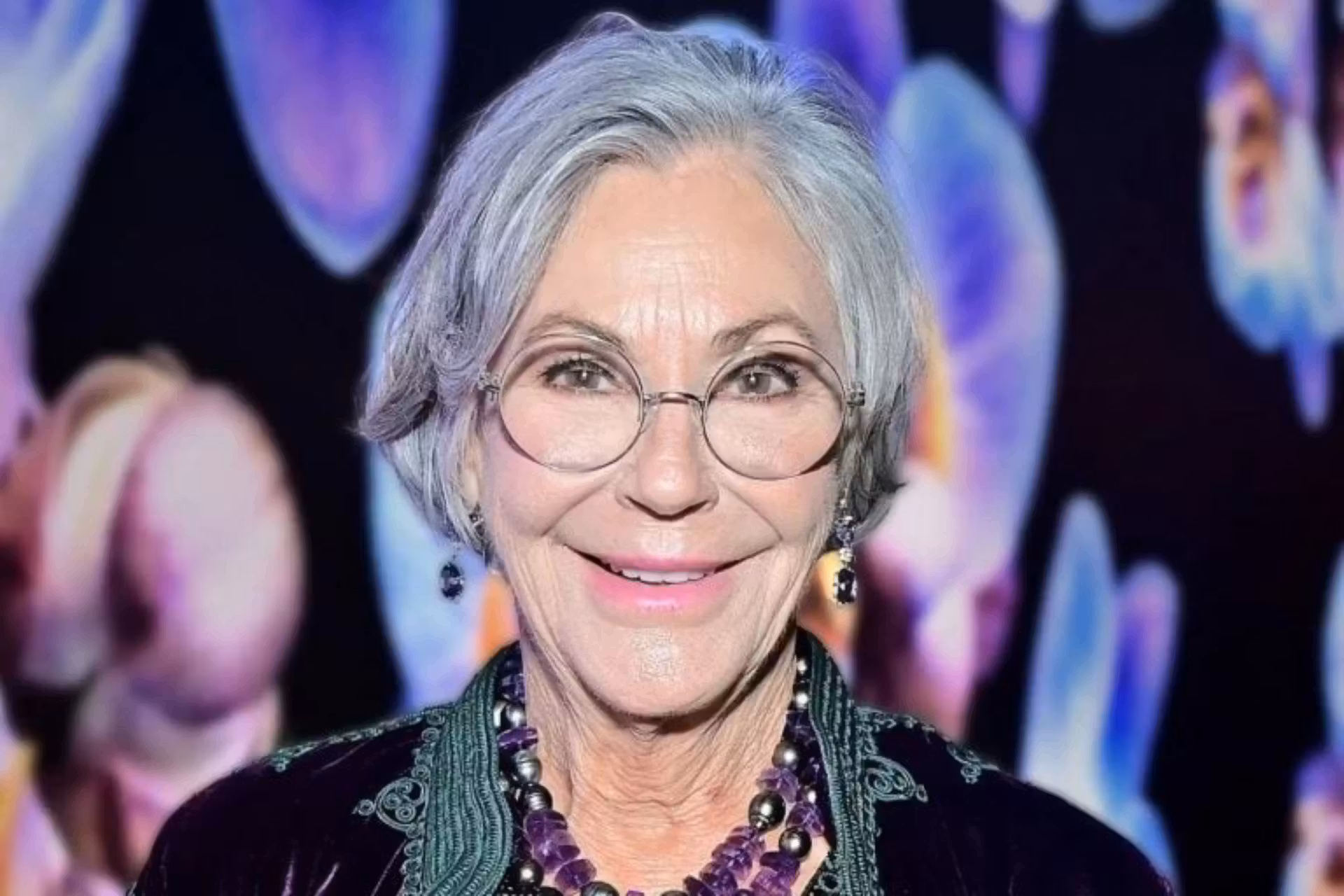 Alice Walton, de 75 anos e é filha única do fundador do Walmart e abriu uma faculdade de medicina para formar alunos carentes em Arkansas (EUA). - Foto: Stefanie Keenan/Getty Images