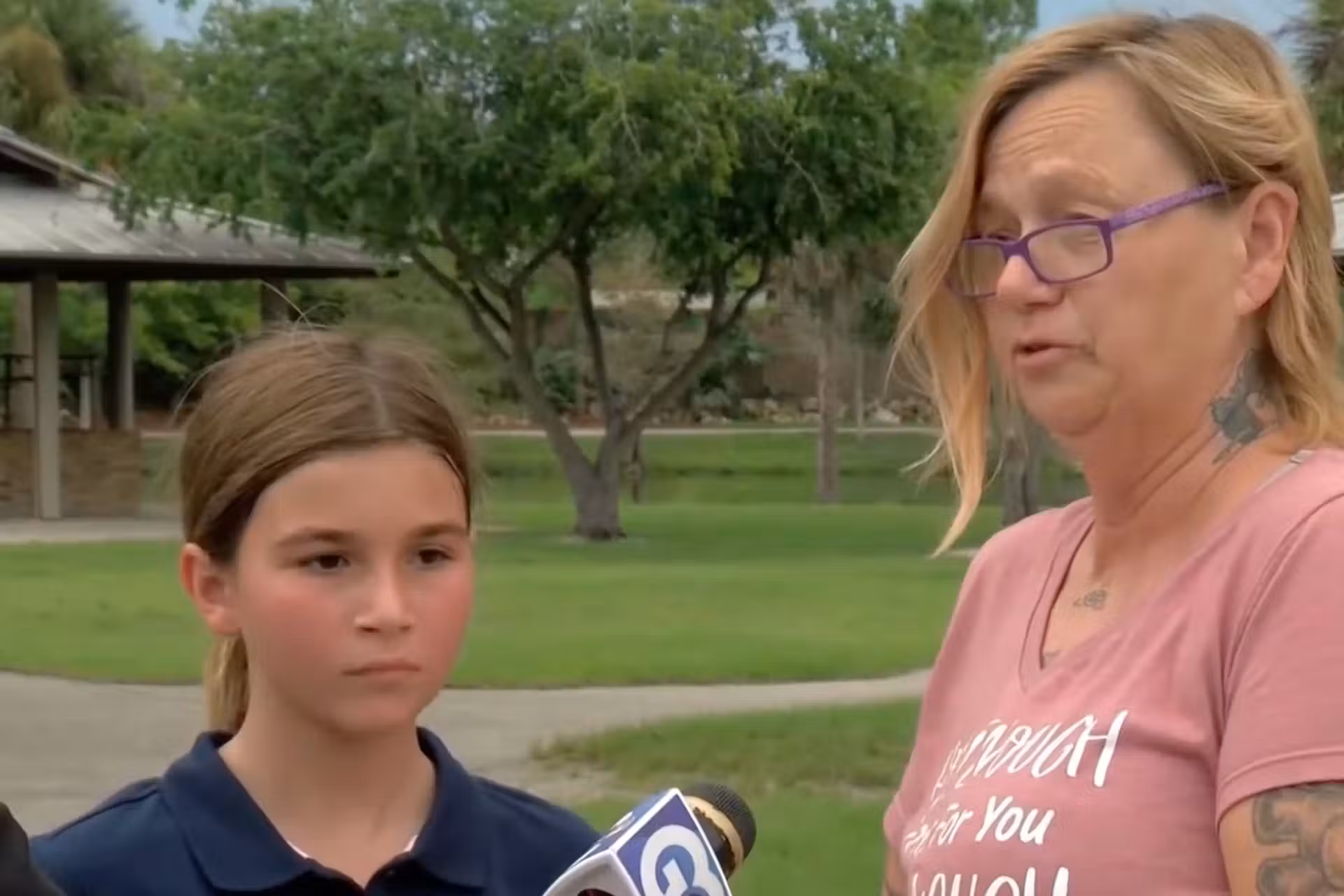 A avó da menina agradeceu à heroína que salvou a neta dela. - Foto: reprodução/WHAS11