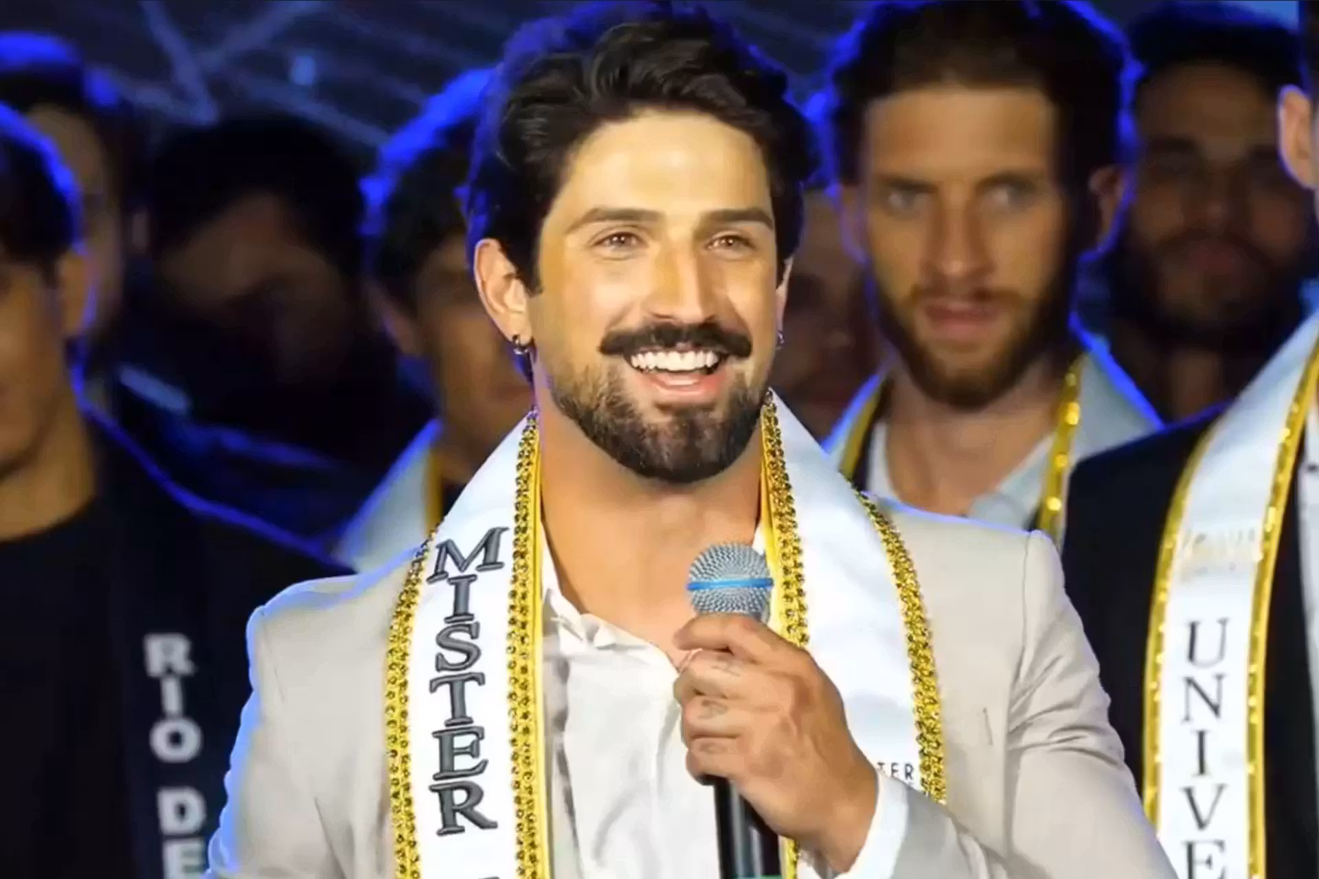 O modelo, professor de Muay Thai e influenciador digital João Leone, de 27 anos, é o novo Mister Brasil Universo e vai representar o país na ?Califórnia. - Foto: reprodução/Vimeo