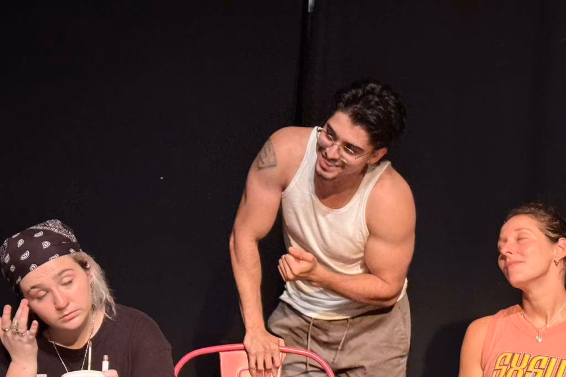 O ator brasileiro Roberto Nonato Filho estreia nova peça em Nova York esta semana. O Festival “Inferno” fala dos 7 pecados capitais. - Foto: divulgação
