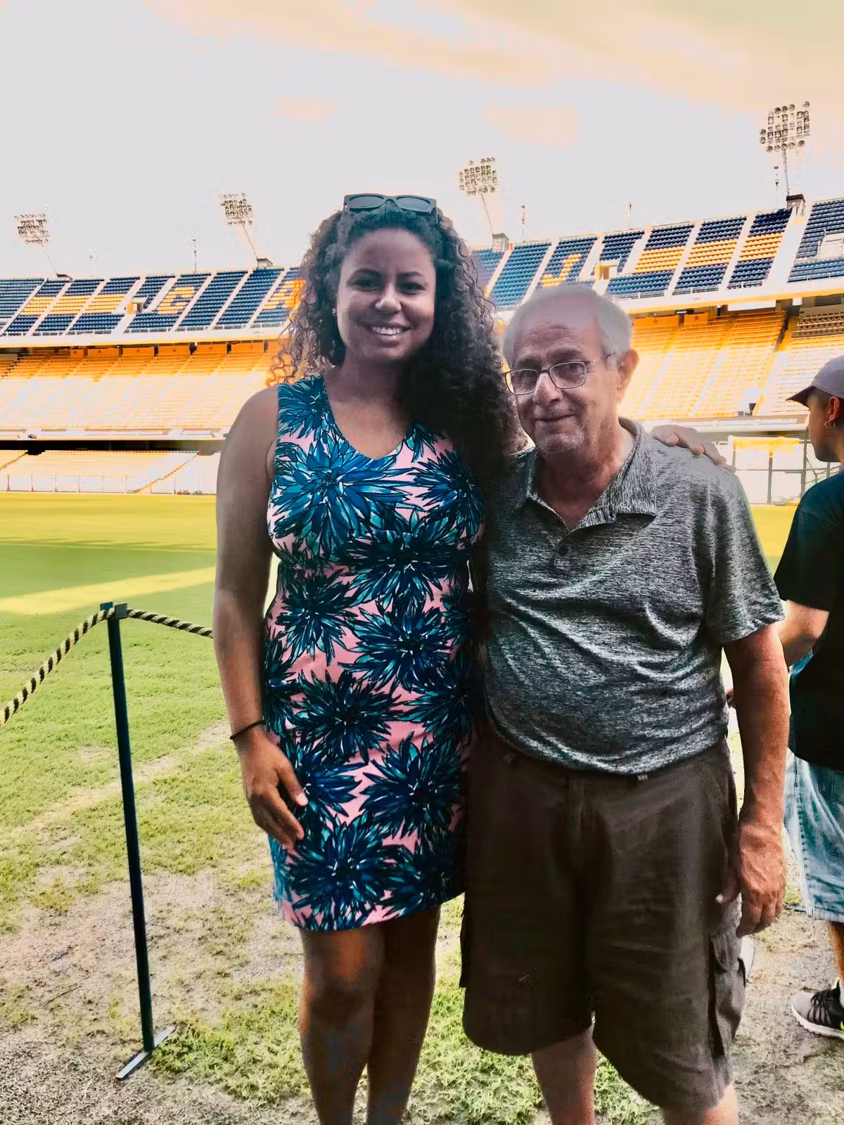 <em>Ana e o seu Dilso. A filha vai realizar o sonho do pai e fazer o primeiro cruzeiro. - Foto: arquivo pessoal</em>