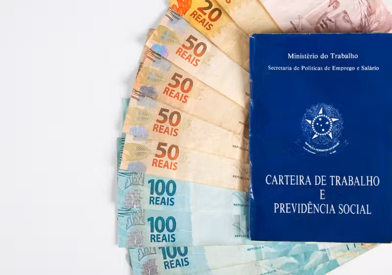 A primeira parcela do décimo terceiro salário será paga até o dia 30 de novembro - Foto: gustavomellossa/iStockphoto