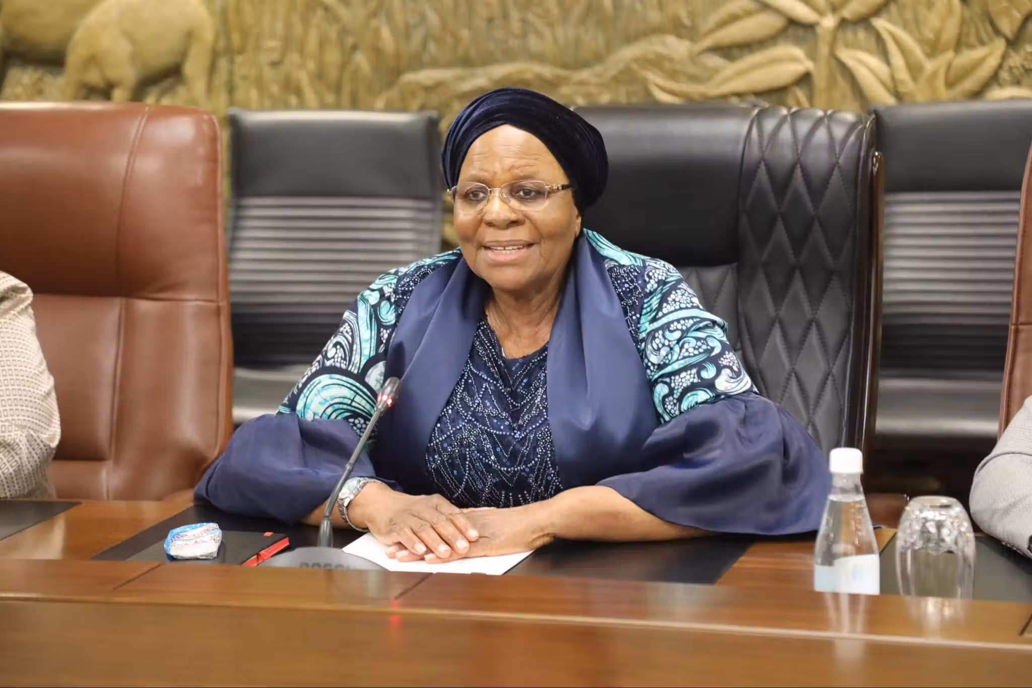 Netumbo Nandi-Ndaitwah, presidente da Namíbia, o primeiro país liderado por mulheres nos principais cargos do governo. - Foto: reprodução/X