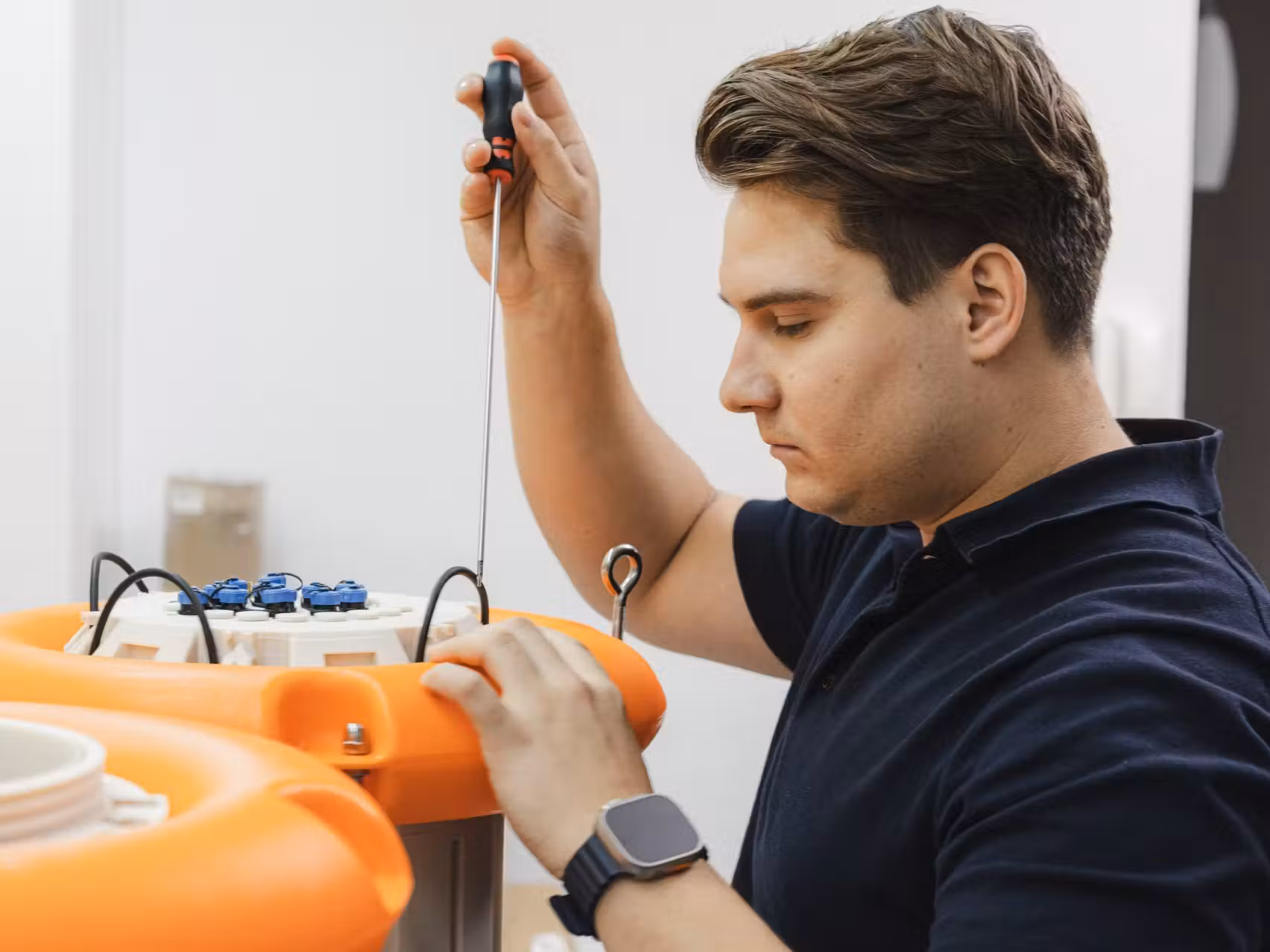 O dispositivo utiliza inteligência artificial para fornecer monitoramento da qualidade da água em tempo real. - Foto: divulgação