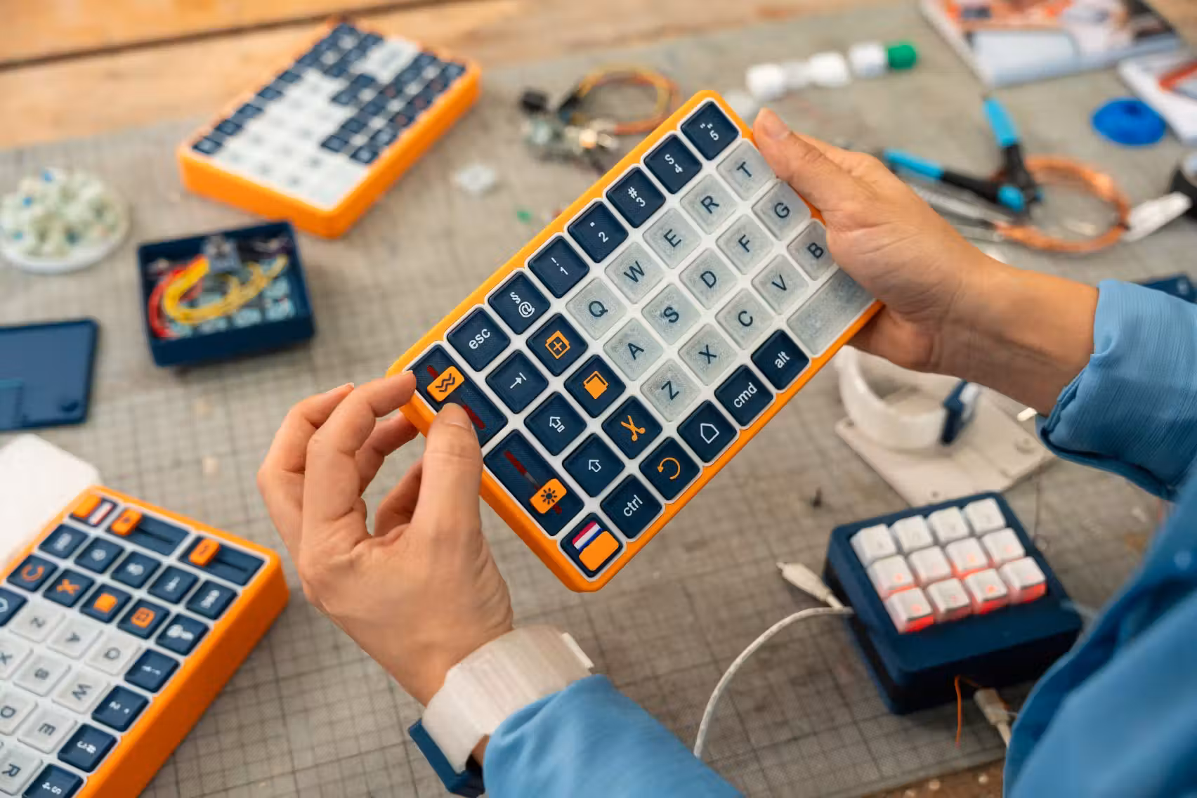 As teclas fornecem pistas visuais e táteis para uma digitação mais fácil e precisa. - Foto: divulgação