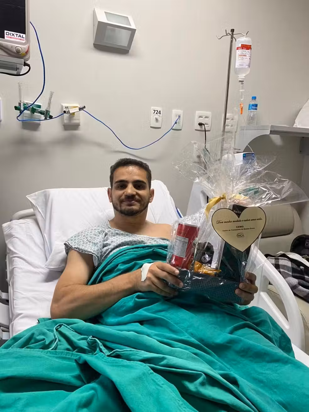 Wallace de Oliveira Alves doou medula óssea para menino de 8 anos na França em tratamento contra leucemia — Foto: Wallace de Oliveira Alves/Arquivo pessoal