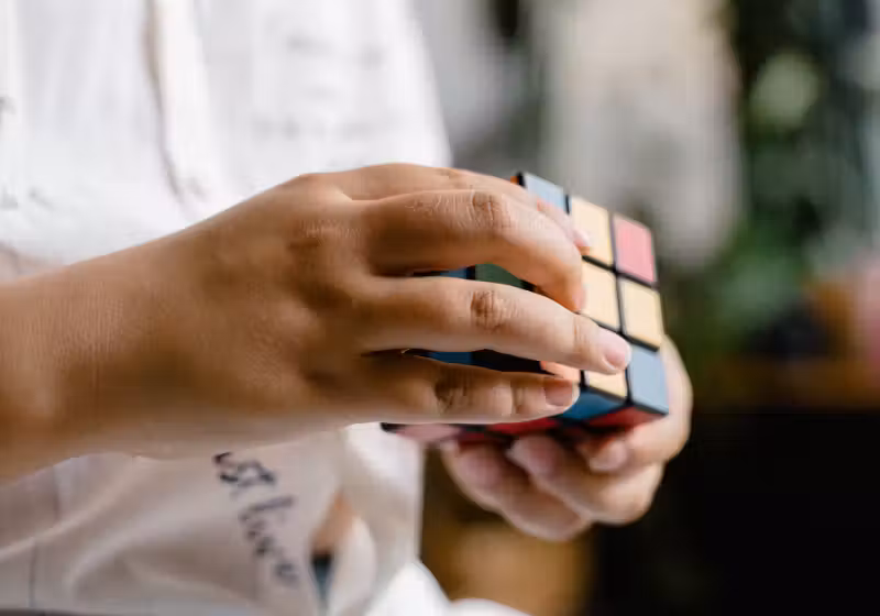 A Mensa Brasil vai realizar testes em diversas cidades do Brasil. A ideia é recrutar pessoas com superdotação para a instituição - Foto: Canva