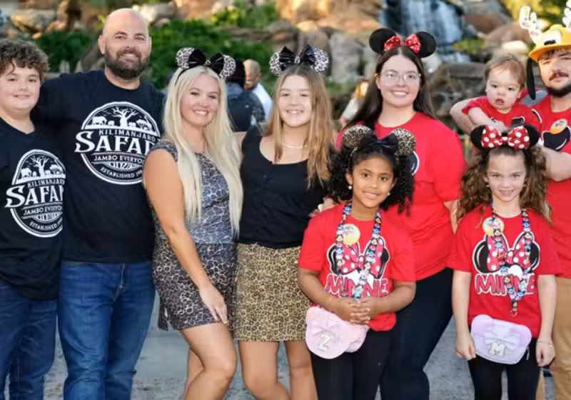 A família descobriu a história do bebê pelas redes sociais e oconvidou para conhecer a Disney - Foto: arquivo pessoal