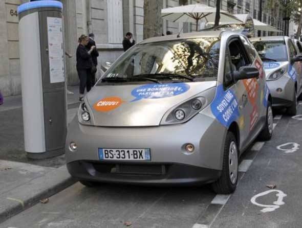 size_590_carro-eletrico-em-paris