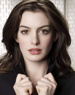 Anne_Hathaway_8