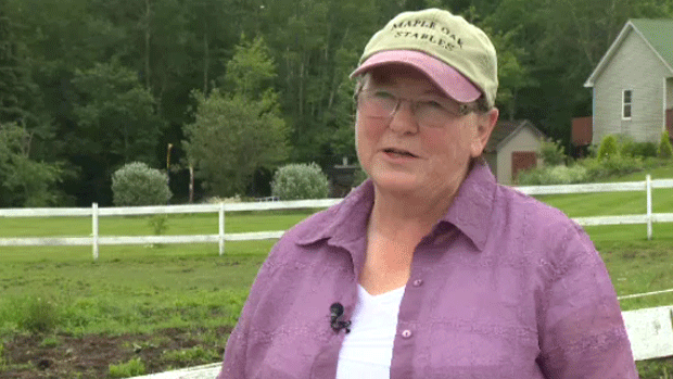 corvo_espinhos_mulher