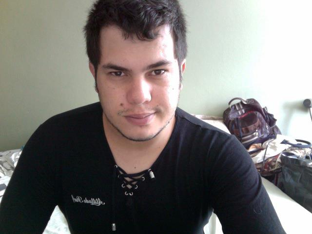 Foto: Facebook/reprodução|jose_jance_raspa|jose_jance_terno|