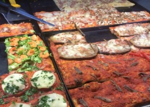 Pizza quadrada: sensação na Itália. Hummm - Só Notícia Boa