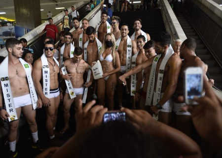 Sarados protestando contra aumento da gasolina - Foto: Correio Braziliense