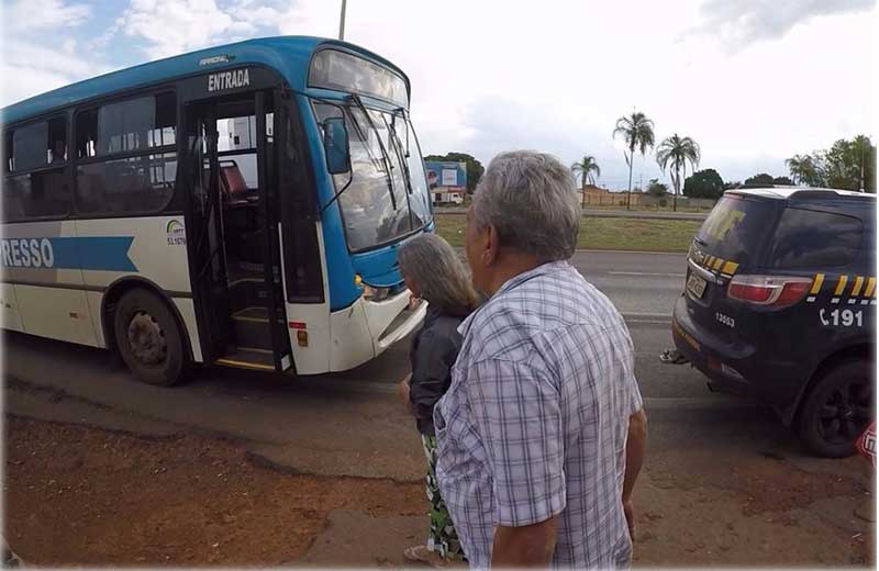 prf-idosos-onibus-close-2