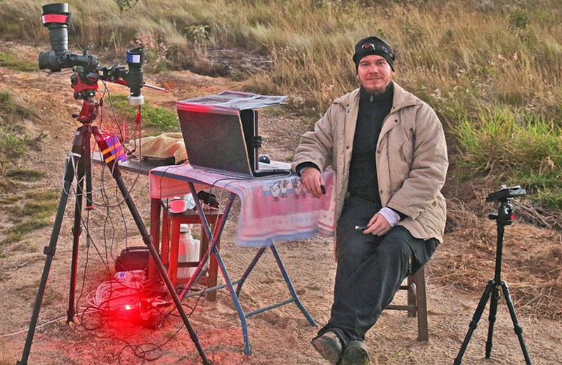 Kiko Fairbairn com seu equipamento, em Carrancas, interior de Minas Gerais (Foto: Arquivo Pessoal / Kiko Fairbairn )