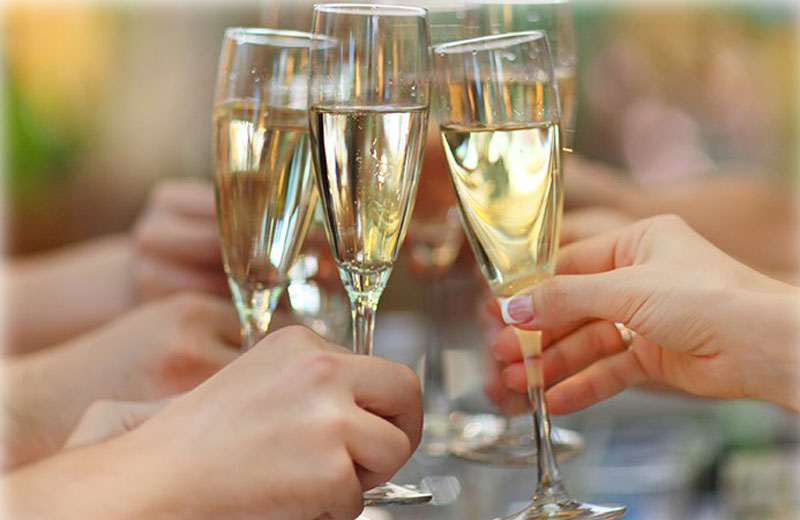 Foto: reprodução/ProdutosFinos|Foto: reprodução / TudoAqui