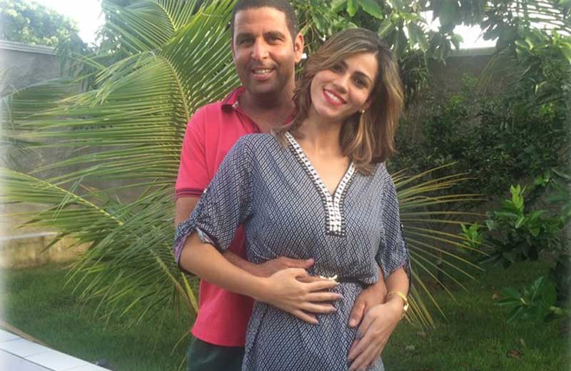 Anieli Kurtel e Luis Fernando com os quíntuplos - Foto: reprodução / Instagram