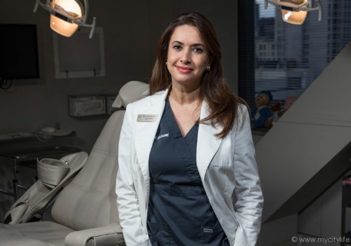 dentista_sorriso|sorriso1|sorriso2|sorriso3|sorriso4|sorriso5|sorriso6|sorriso7|sorriso8|sorriso9|sorriso_felipe Foto: Instagram|Fotos: reprodução Instagram|||||||||O doutor Felipe com um dos seus pacientes Foto: Instagram