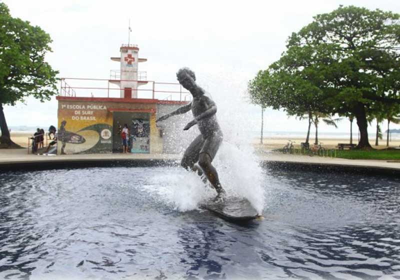 Santos / Estátua do pioneiro do surfe
