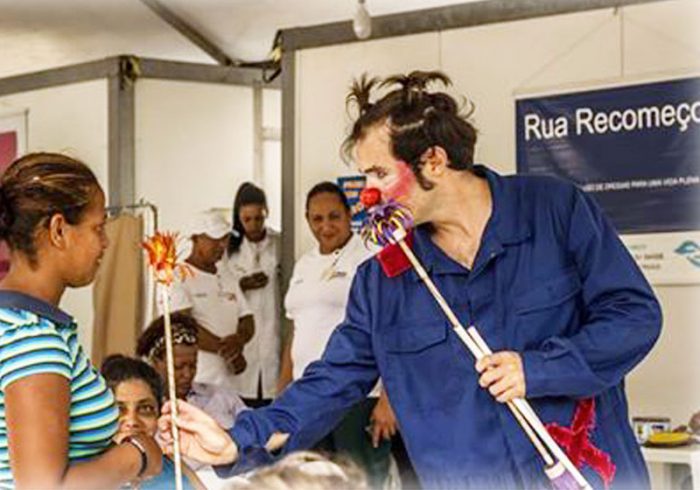 palhacos-sem-front-cracolandia