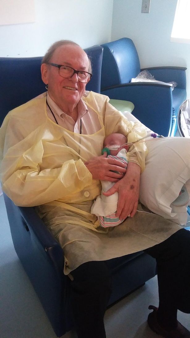 David Deutchman com outro bebê - Foto: reprodução / Facebook