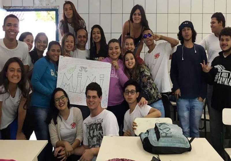 Foto: Divulgação|Foto: Alunas com Almir