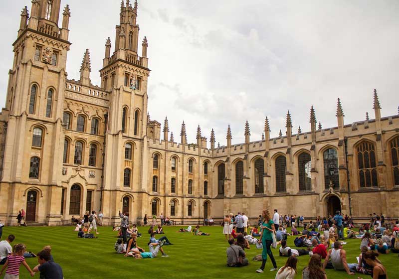 Universidade de Oxford - Inglaterra - Foto: Pixabay