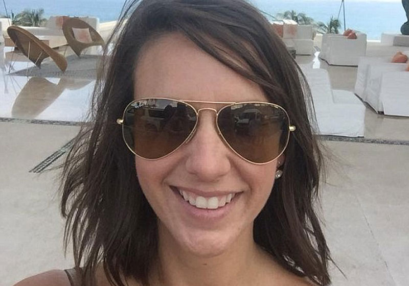 Emily após a imunoterapia Foto: Reprodução Daily Mail|Emily ao centro com a família