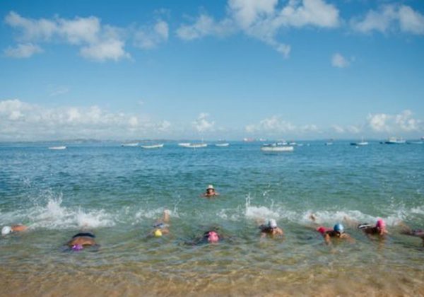 Peixinho dá aulas em Porto da Barra BA Foto: Lorena Vinturini