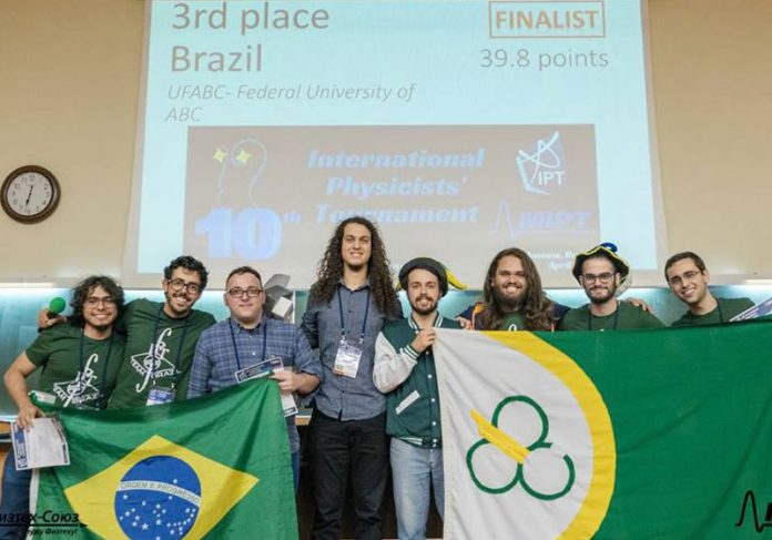 alunos-fisica-ipt-close Foto: IPT-Brasil-UFABC