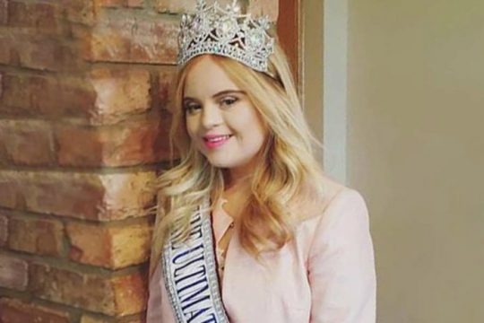 Kate Grant - Foto: reprodução / Facebook