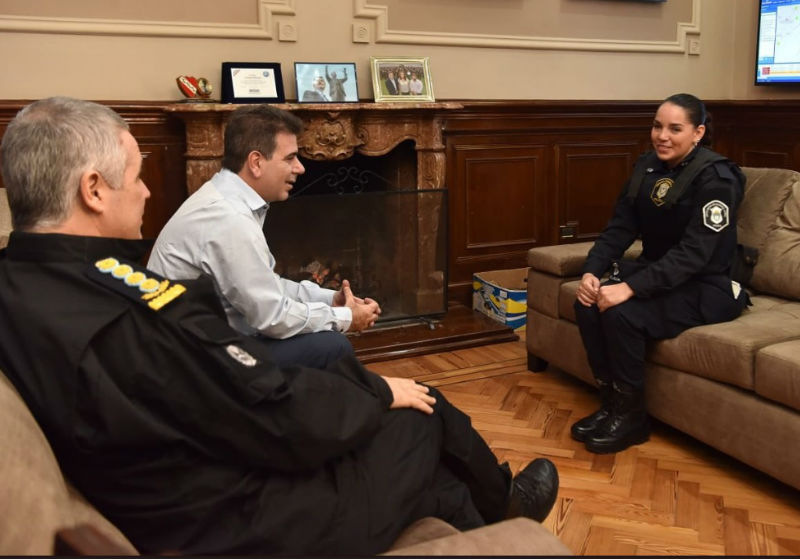 A policial Ayala com Cristian Ritondo