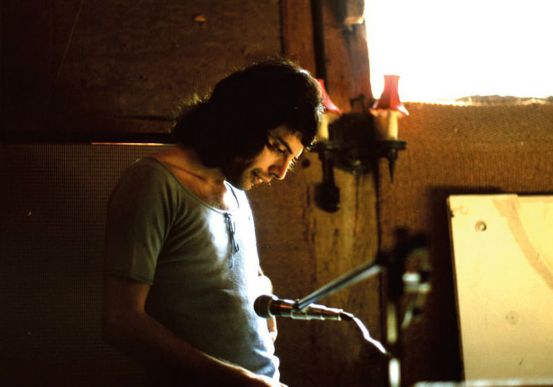 Foto rara do vocalista Freddie Mercury nos bastidores Foto: Brian May|Foto: Brian May|Foto: Brian May|Foto: Brian May|Foto: Queen 3-D